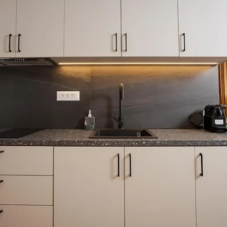 Theni By Zen Estate شقة