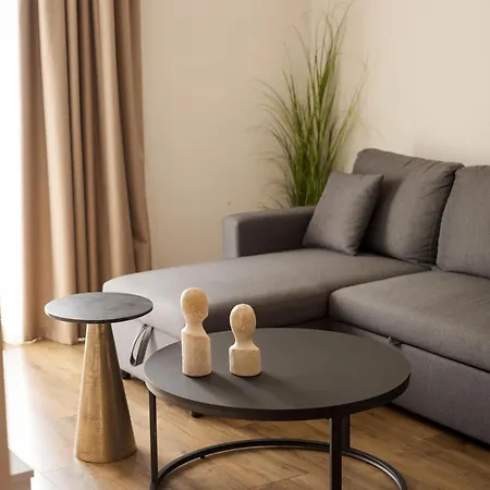 Theni By Zen Estate Daire Hanya